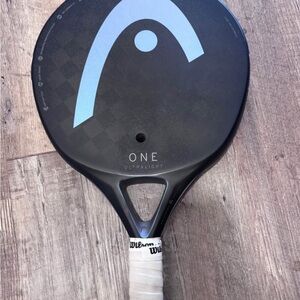 Head one ultralight padel racket